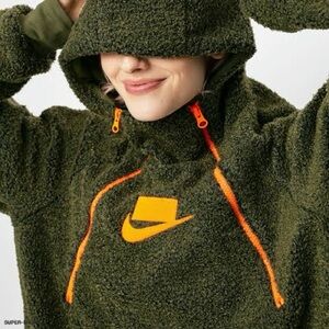 Nike NSW Women’s Sherpa Hoodie Like New